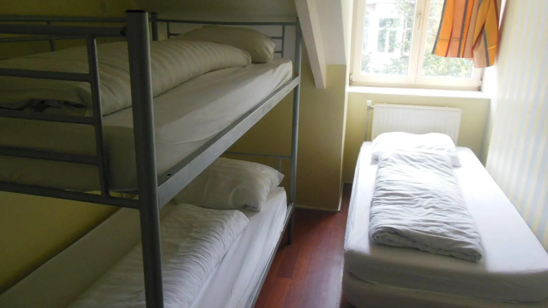 Sleep-Inn Ámsterdam Hostal
