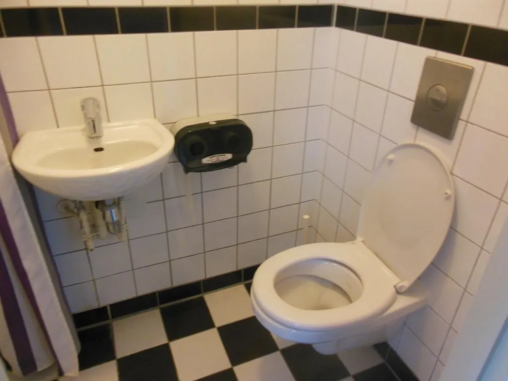 Sleep-Inn Amsterdam Hostel