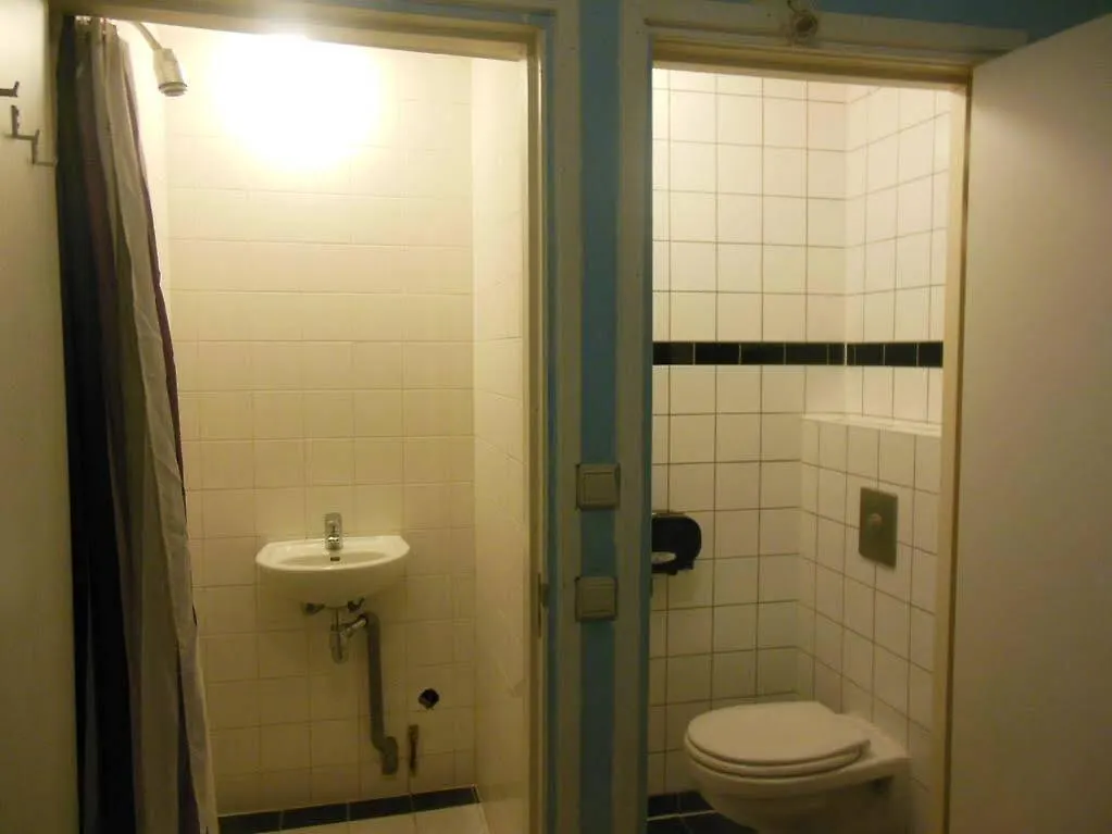 Sleep-Inn Amsterdam Hostel